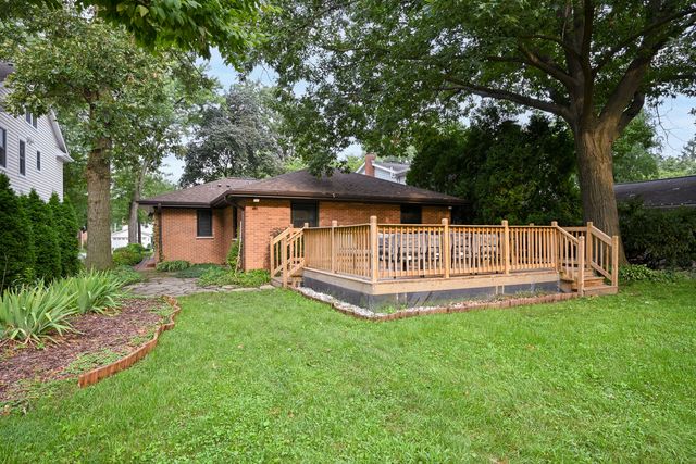 183 Brandon Avenue, Glen Ellyn, IL 60137
