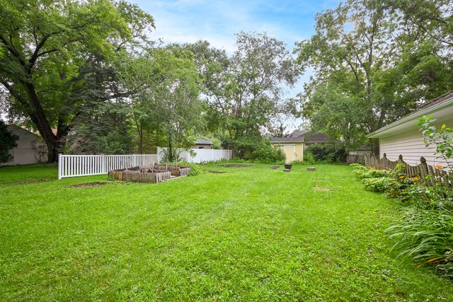 183 Brandon Avenue, Glen Ellyn, IL 60137