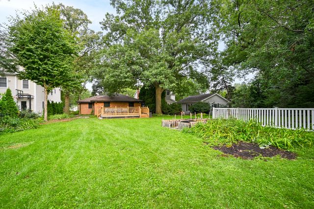 183 Brandon Avenue, Glen Ellyn, IL 60137