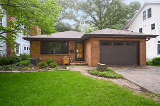 183 Brandon Avenue, Glen Ellyn, IL 60137