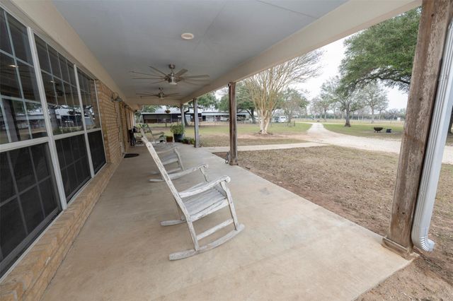 8775 Lone Star RD, Washington, TX 77880