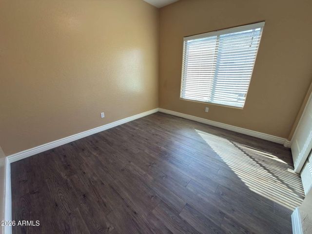 7157 W GLOBE Avenue, Phoenix, AZ 85043