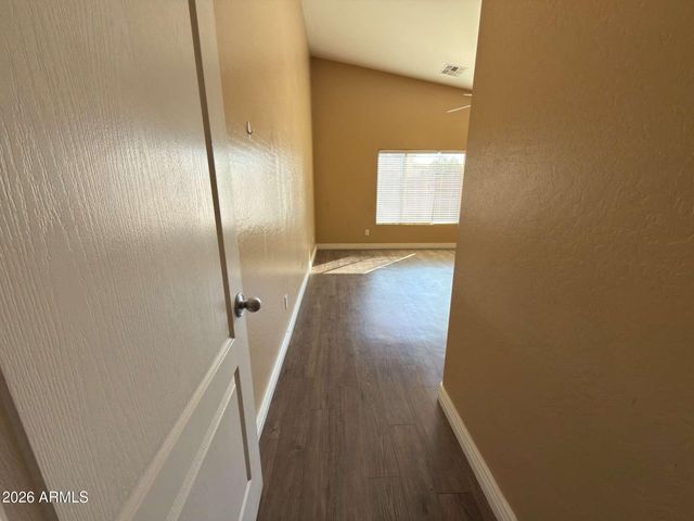 7157 W GLOBE Avenue, Phoenix, AZ 85043