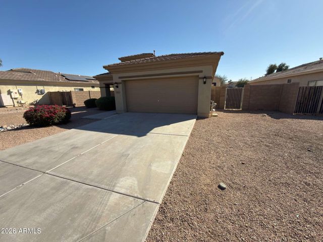 7157 W GLOBE Avenue, Phoenix, AZ 85043