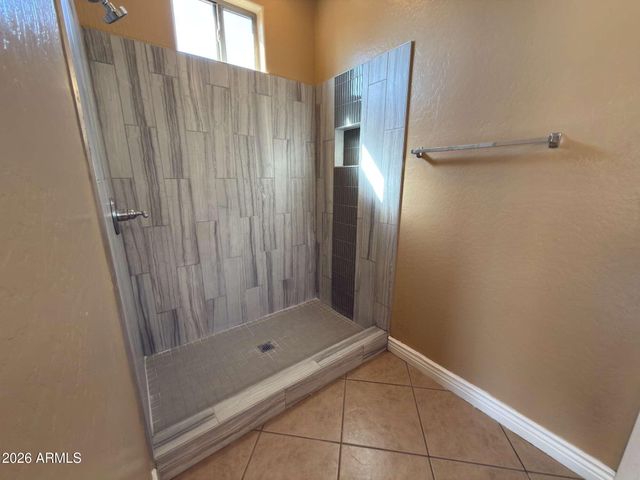 7157 W GLOBE Avenue, Phoenix, AZ 85043