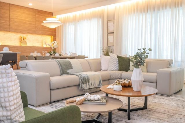 10018 VOYAGER WAY, Orlando, FL 32821