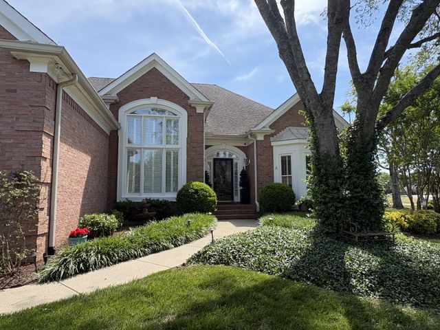 2102 Stillwell Ct, Murfreesboro, TN 37130