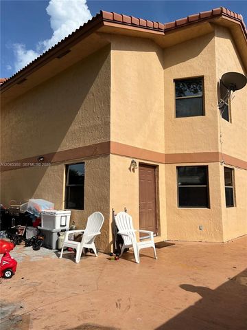 11331 SW 9th Ct, Pembroke Pines, FL 33025