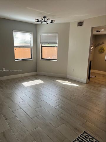 11331 SW 9th Ct, Pembroke Pines, FL 33025