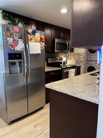 11331 SW 9th Ct, Pembroke Pines, FL 33025