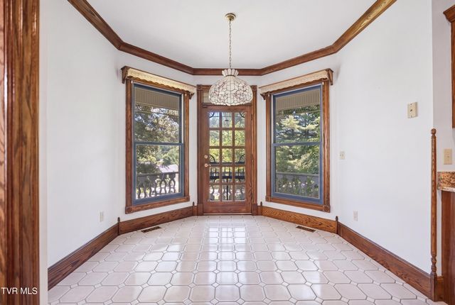 101 Knobb Hill Road, Johnson City, TN 37601