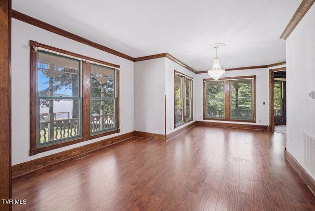 101 Knobb Hill Road, Johnson City, TN 37601