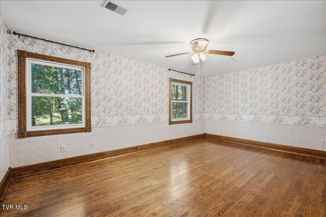 101 Knobb Hill Road, Johnson City, TN 37601