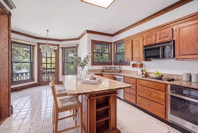 101 Knobb Hill Road, Johnson City, TN 37601