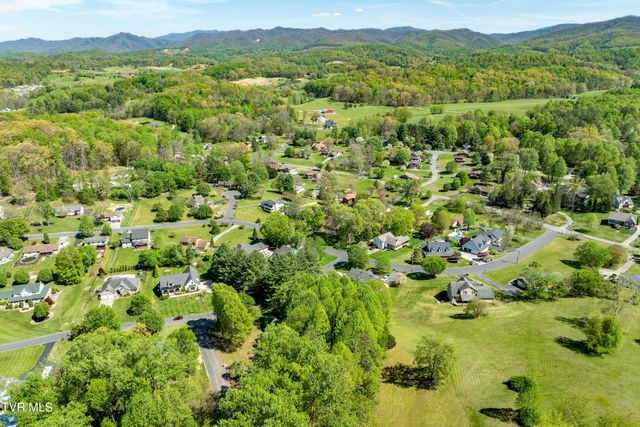 101 Knobb Hill Road, Johnson City, TN 37601