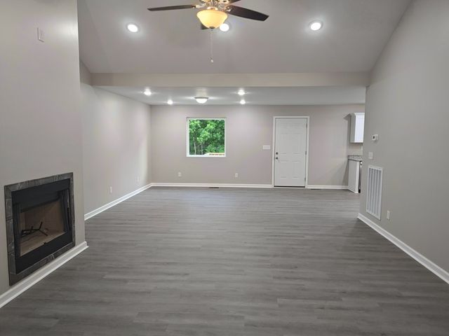 689 W Main St, Alexandria, TN 37012