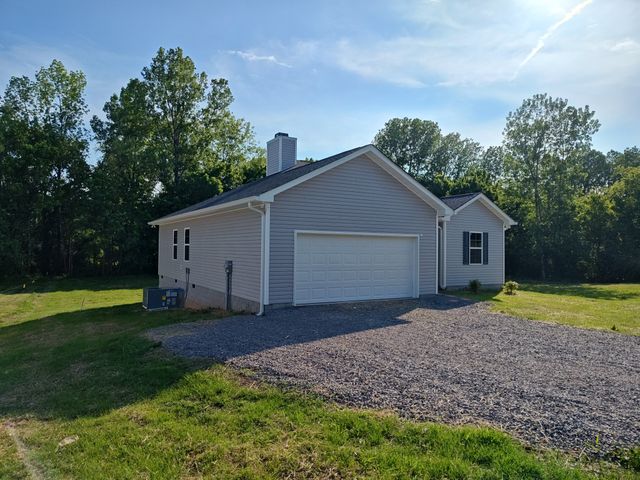 689 W Main St, Alexandria, TN 37012