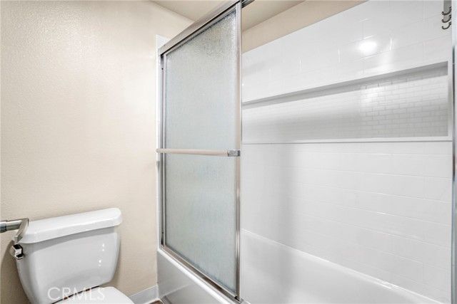 21500 Burbank 310, Woodland Hills (los Angeles), CA 91367