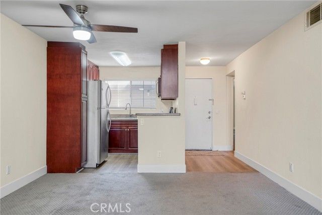 21500 Burbank 310, Woodland Hills (los Angeles), CA 91367