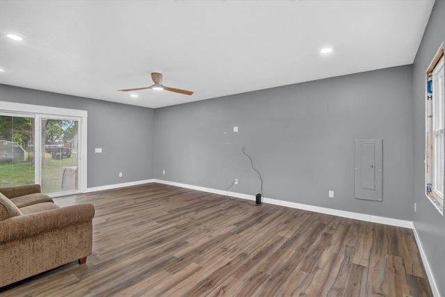 707 Lowell Avenue, Jackson, MI 49202