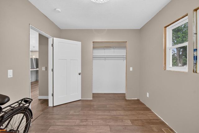 707 Lowell Avenue, Jackson, MI 49202