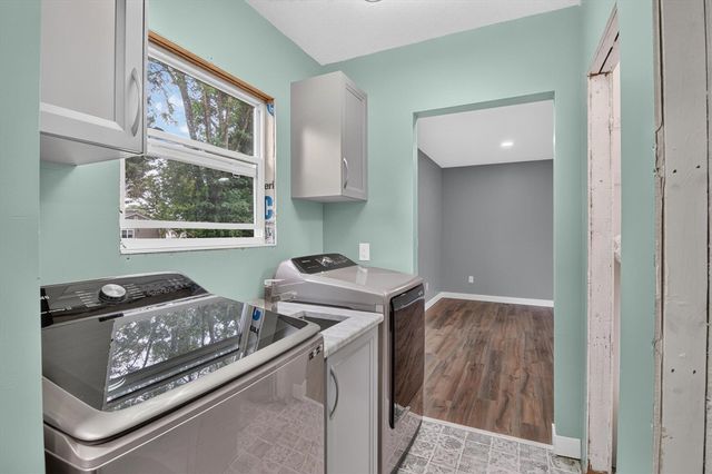 707 Lowell Avenue, Jackson, MI 49202