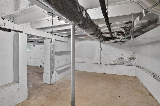 707 Lowell Avenue, Jackson, MI 49202