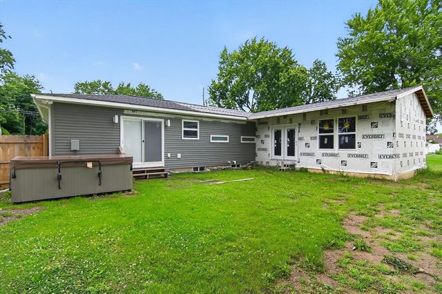 707 Lowell Avenue, Jackson, MI 49202