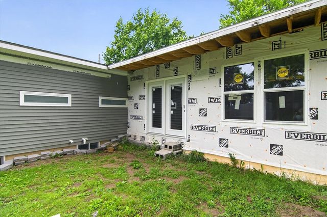 707 Lowell Avenue, Jackson, MI 49202