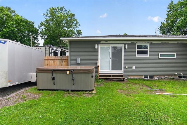 707 Lowell Avenue, Jackson, MI 49202