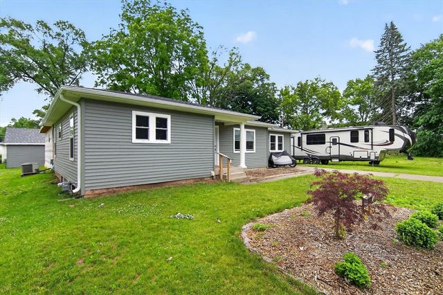 707 Lowell Avenue, Jackson, MI 49202