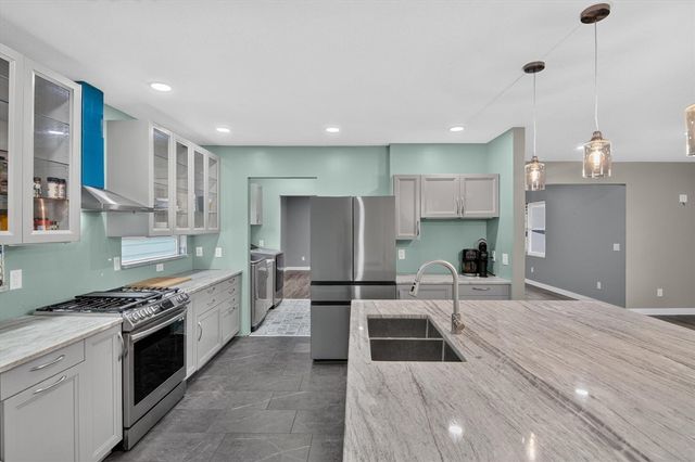707 Lowell Avenue, Jackson, MI 49202
