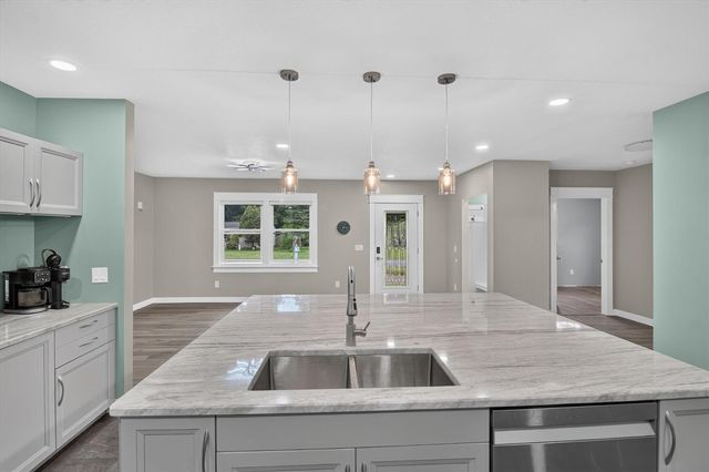 707 Lowell Avenue, Jackson, MI 49202
