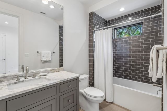 8708 Acuarela CT, Austin, TX 78735