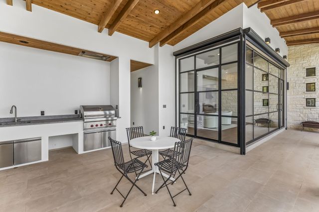 8708 Acuarela CT, Austin, TX 78735