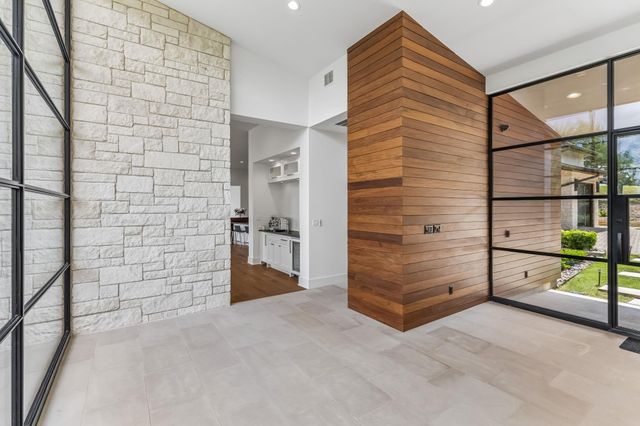 8708 Acuarela CT, Austin, TX 78735