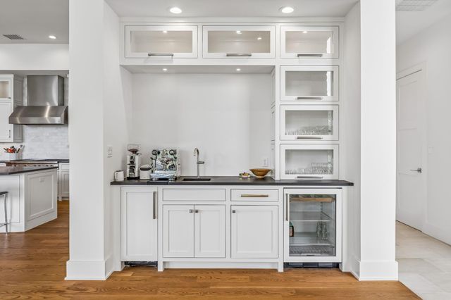 8708 Acuarela CT, Austin, TX 78735