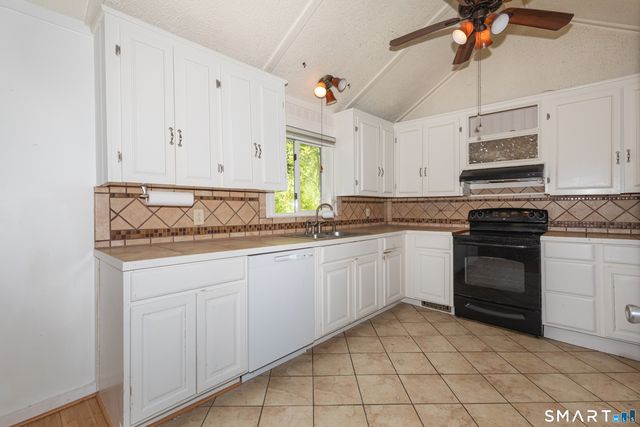 1 Boat Road, Danbury, CT 06811