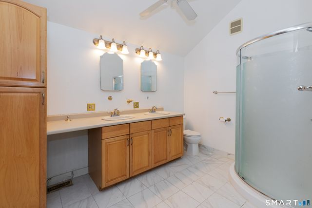 1 Boat Road, Danbury, CT 06811
