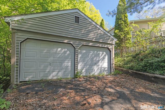 1 Boat Road, Danbury, CT 06811