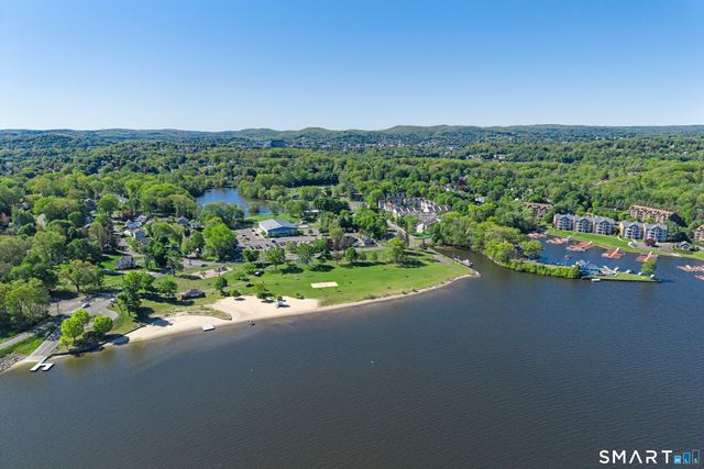 1 Boat Road, Danbury, CT 06811