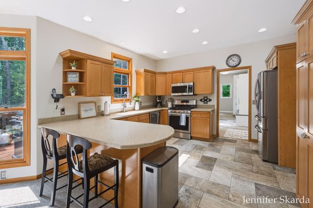 4530 Summit Forest Drive NE 14, Rockford, MI 49341