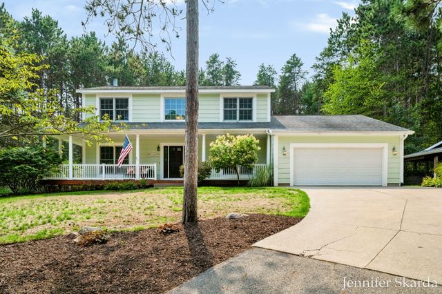 4530 Summit Forest Drive NE 14, Rockford, MI 49341