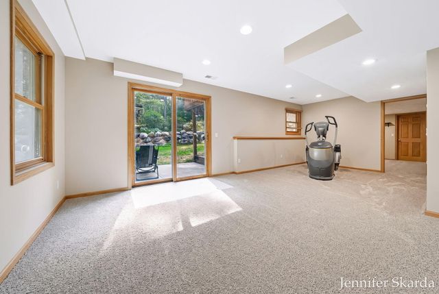 4530 Summit Forest Drive NE 14, Rockford, MI 49341