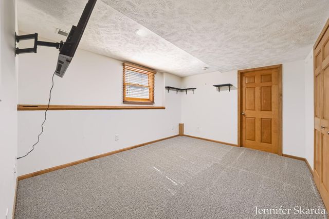 4530 Summit Forest Drive NE 14, Rockford, MI 49341