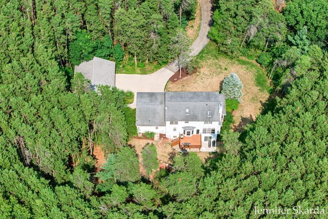 4530 Summit Forest Drive NE 14, Rockford, MI 49341