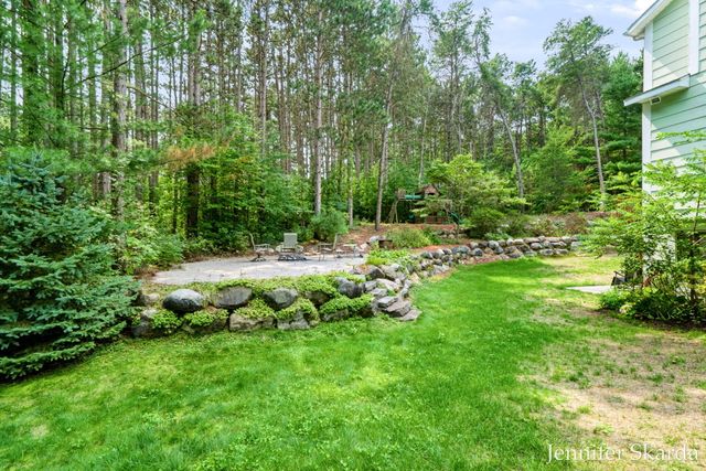 4530 Summit Forest Drive NE 14, Rockford, MI 49341