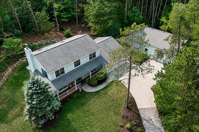 4530 Summit Forest Drive NE 14, Rockford, MI 49341