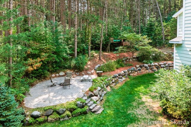 4530 Summit Forest Drive NE 14, Rockford, MI 49341