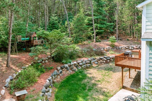 4530 Summit Forest Drive NE 14, Rockford, MI 49341